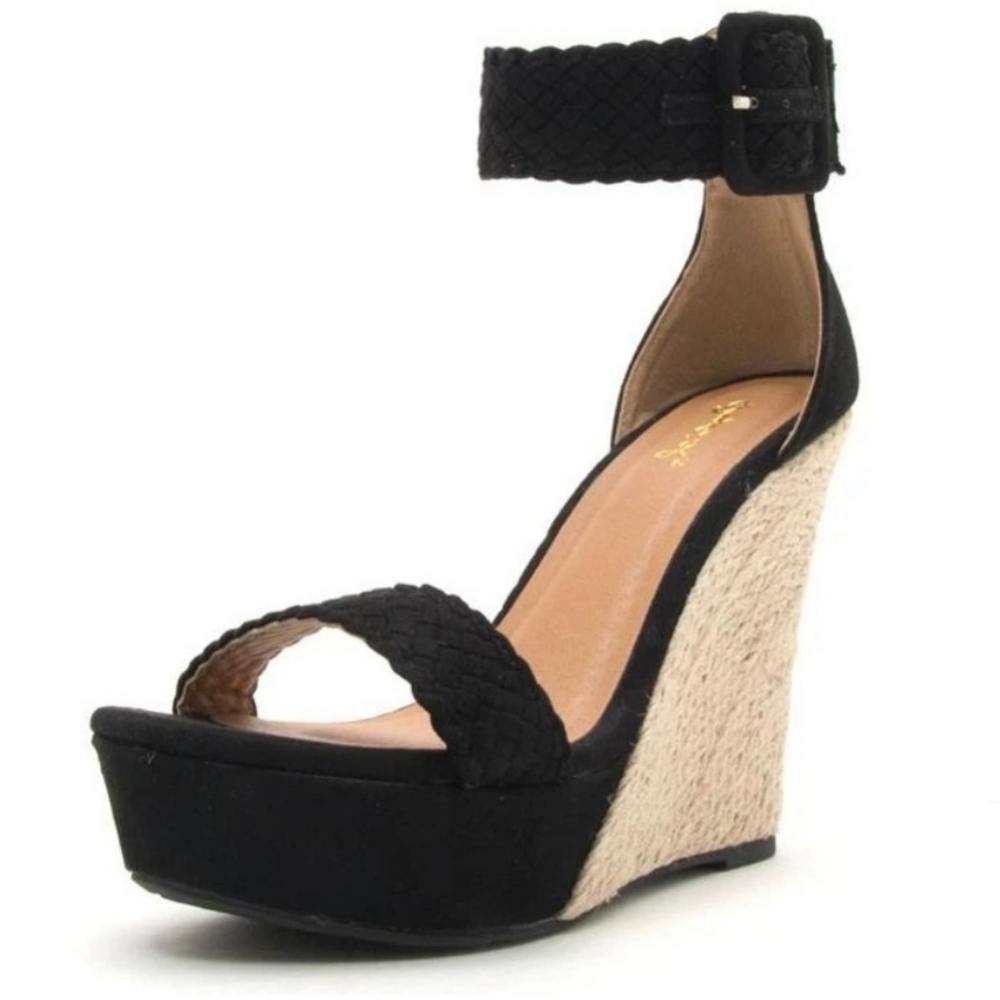 Black Wedge Sandels